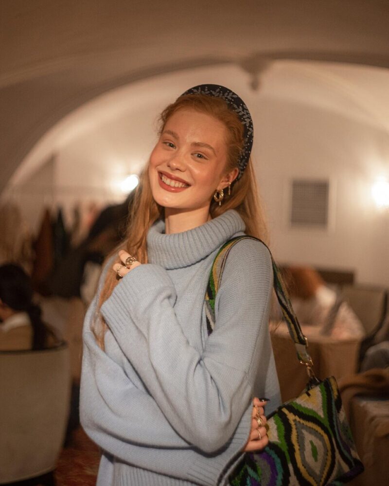 «Он не пришел на выписку»: как сложилась судьба внебрачной дочери Александра Михайлова, которую он не признавал 34 года