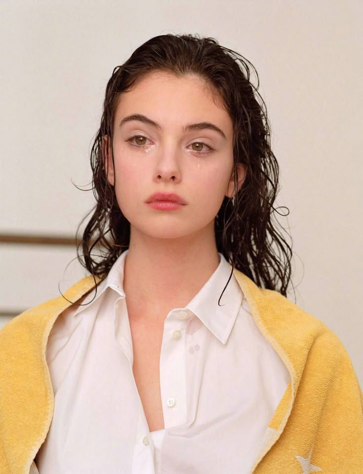 Дева Кассель.