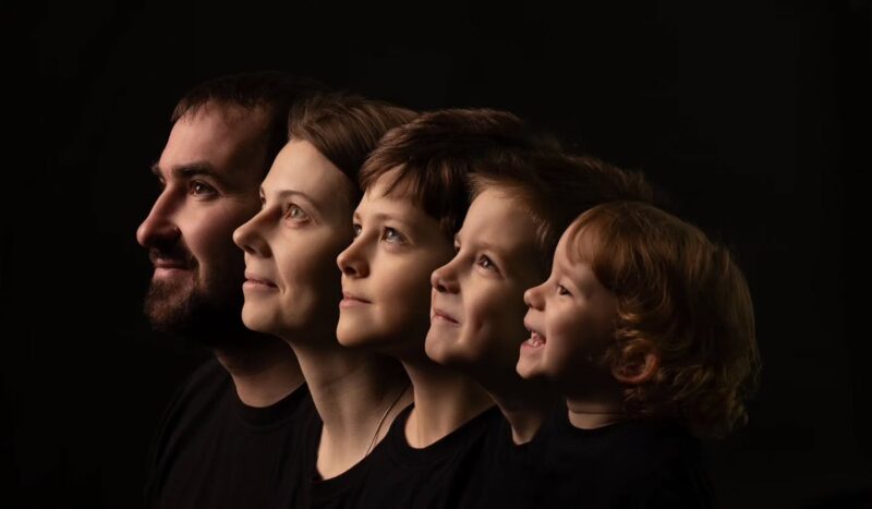 «Ты уже выше меня!»: как выглядит 14-летний сын Саши и Тани, который вырос на глазах у миллионов