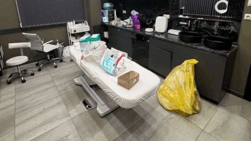 В кабинете Шоиры Назуллоевой, обвиняемой в гибели блогерши, проводятся обыски.