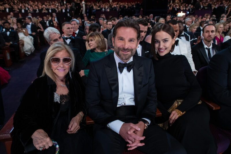 Маменькин сынок на миллион: Брэдли Купер и его всевластная мама