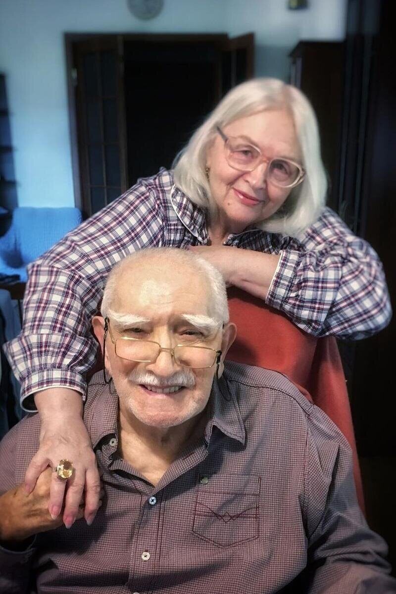 «Без него не смогу быть счастливой»: чем обернулся брак 37-летней пианистки с Арменом Джигарханяном