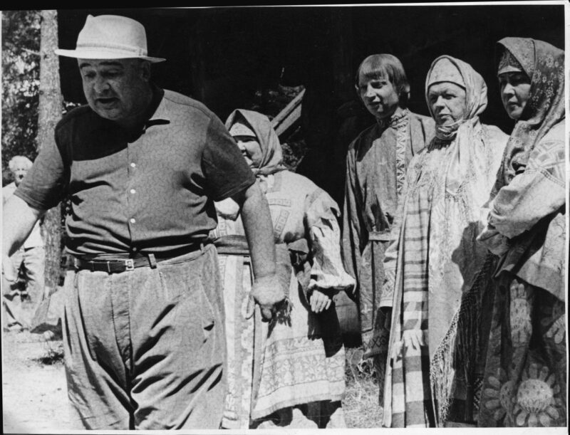 Александр Роу на съёмках фильма «Морозко» (1964).