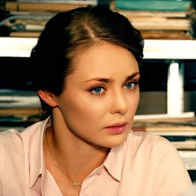 «Не любит строгих запретов»: как выглядит 6-летний сын 42-летней Карины Разумовской и чем он похож на маму?