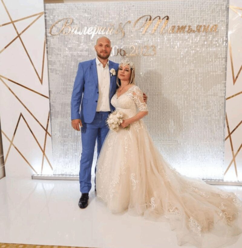 Церемония бракосочетания Татьяны Булановой и Валерия Руднева, символизирующая долгожданное счастье.