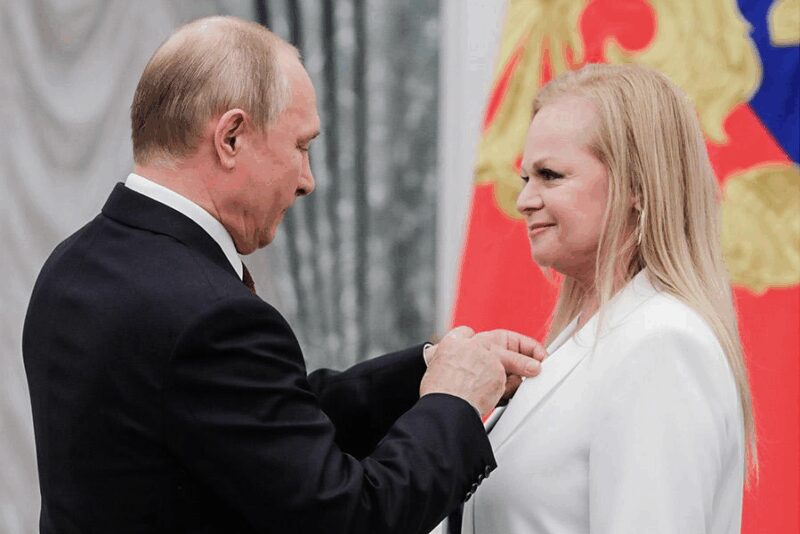 «За такую сумму можно было бы хотя бы минералку»: почему концерты Ларисы Долиной сначала «провалились», а потом стали аншлаговыми