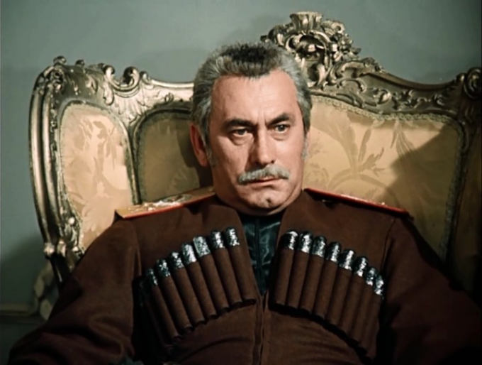 Владимир Самойлов в спектакле «Дни Турбиных».