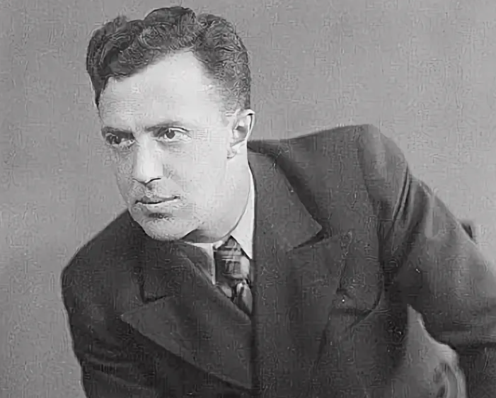 Наставник и коллега Владлена Давыдова — Иосиф Раевский