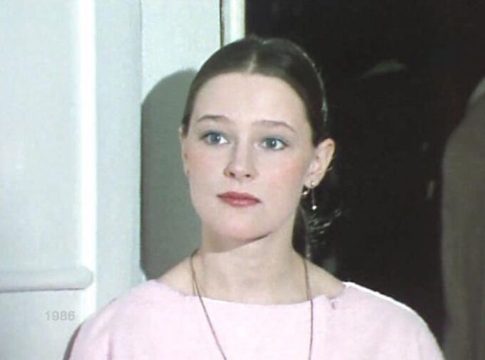 Елена Дробышева в телеспектакле «Встречная полоса»