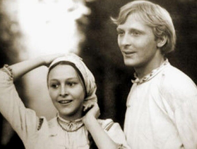 Юрий Казючиц в роли Василя в фильме «Люди на болоте», принёсшей ему всенародную славу.