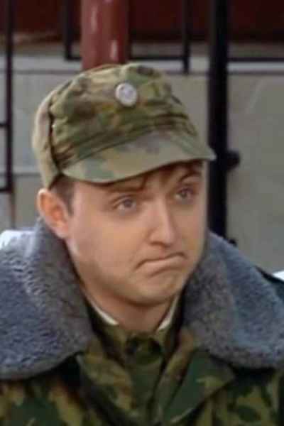 В «Солдатах» Илья сыграл рядового Андрея Скрипку