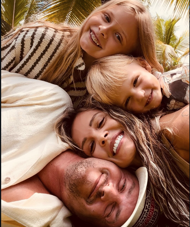 «Мам, мне сейчас некогда»: как 39-летняя Мария Горбань воспитывает двоих детей и умудряется выглядеть на 25