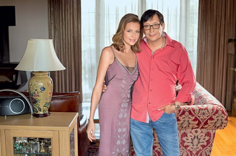 «Мне всё казалось игрой»: почему 20-летний гражданский брак Любови Толкалиной и Егора Кончаловского завершился громким расставанием