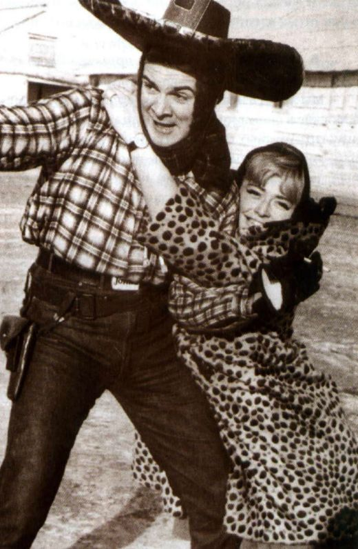 «Я твой отец»: тайный сын Магомаева, 82-летняя Мила Карева и «заговор» КГБ