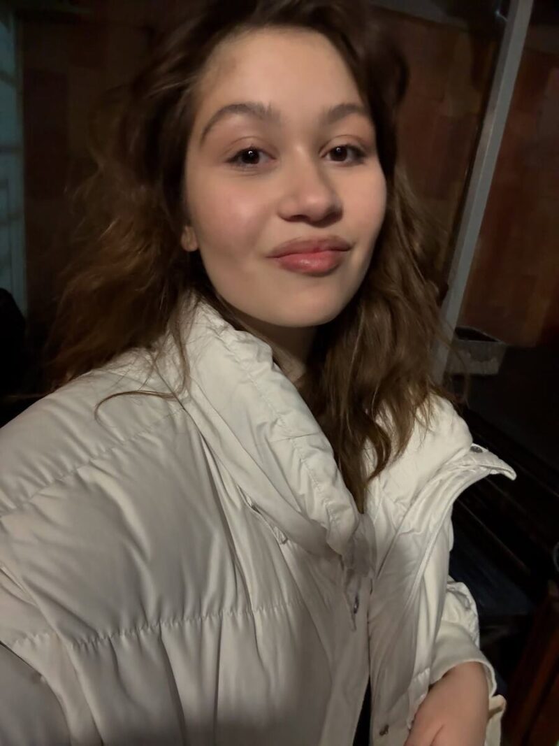 «Она пошла по моим стопам, но фамилию отца не взяла»: как выглядит единственная дочь Станислава Дужникова, которая уже дебютировала в кино