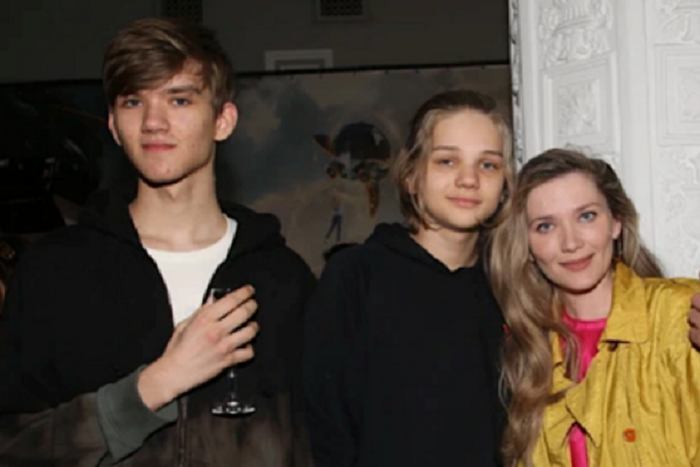 Анастасия Веденская с сыновьями