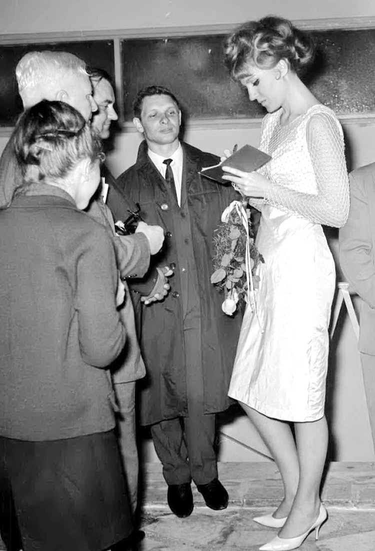 Анна Герман и Эдуард Хиль во время совместного выступления.