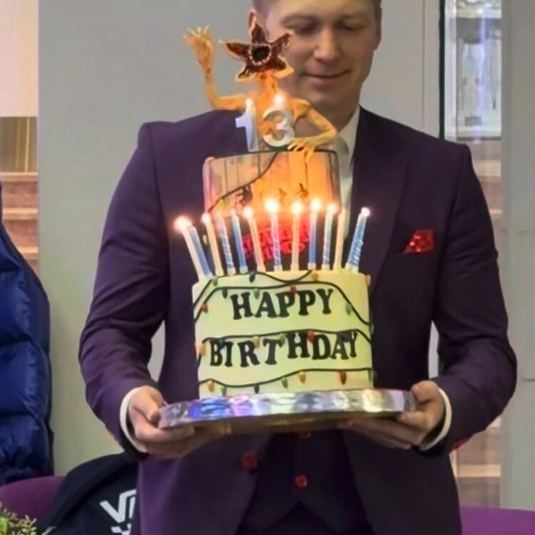 Праздничный торт, изготовленный специально для сына Агаты Муцениеце.