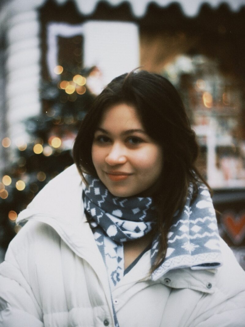 «Она пошла по моим стопам, но фамилию отца не взяла»: как выглядит единственная дочь Станислава Дужникова, которая уже дебютировала в кино