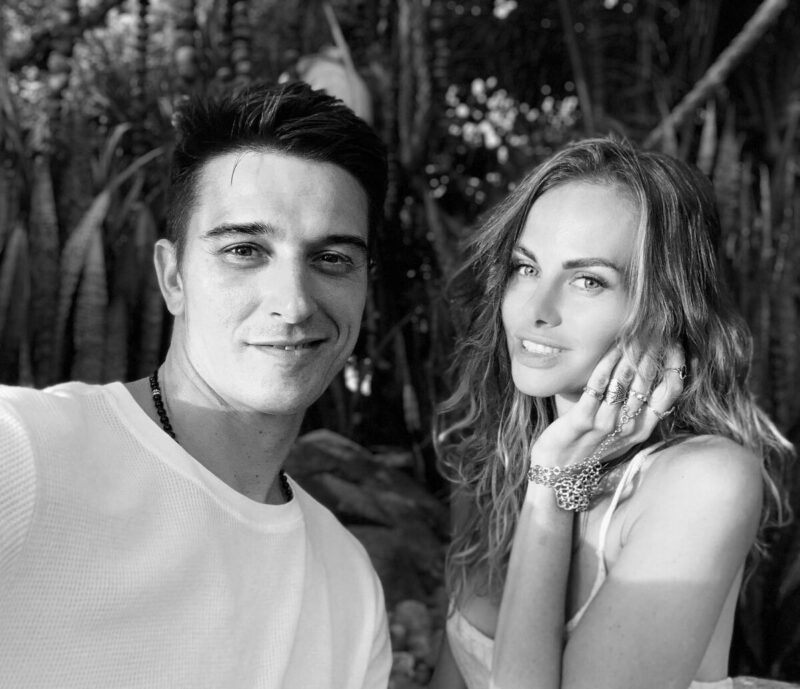 «Слишком искусственно!»: как выглядит жена 40-летнего Станислава Бондаренко, которую он нашёл по фото в соцсетях