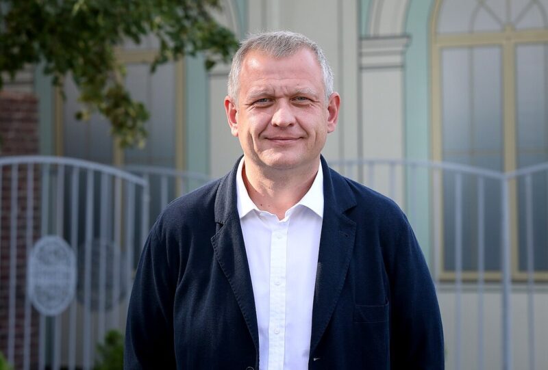 «Она верит в любовь»: как телеведущая Екатерина Гринчевская пережила публичное предательство мужа с Ксенией Собчак