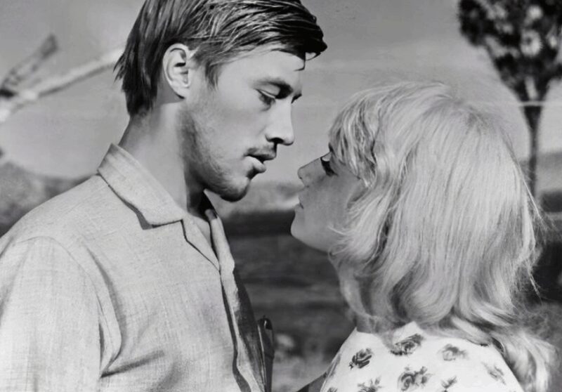 Евгений Жариков и Наталья Кустинская в фильме «Три плюс два»