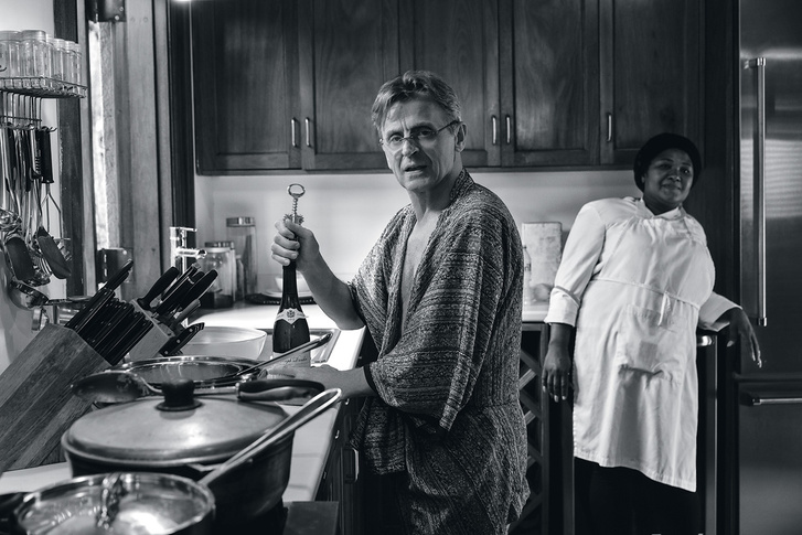 Михаил Барышников на кухне своей доминиканской виллы.