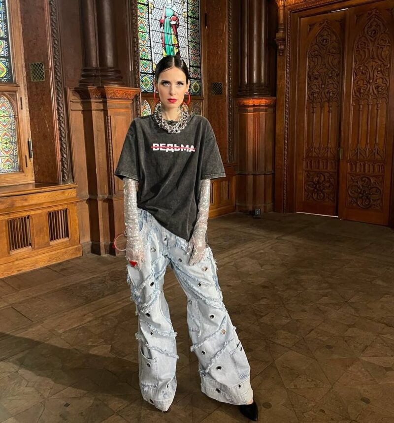 «Там витают духи»: как особняк Стахеева на Новой Басманной превращается в загадочное место «Битвы экстрасенсов»