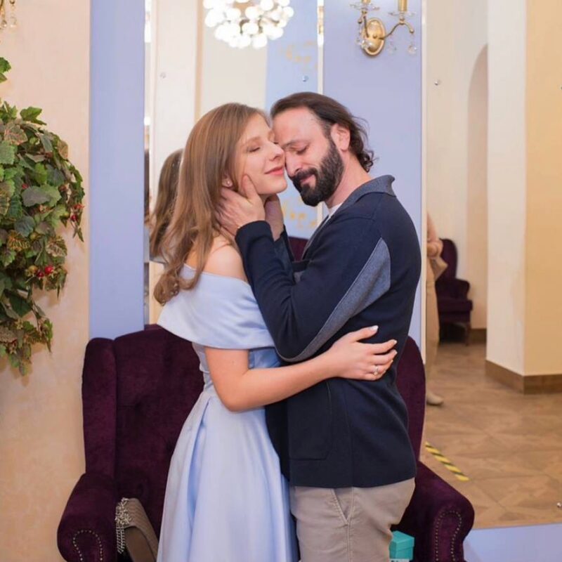 Тайны и скандалы: почему их любовь не дает покоя бывшим?