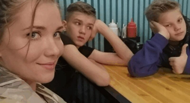 Анастасия Веденская с сыновьями