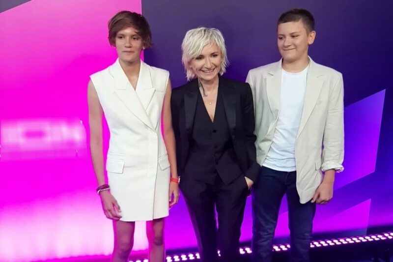 Диана Арбенина с подросшими детьми Мартой и Артёмом.