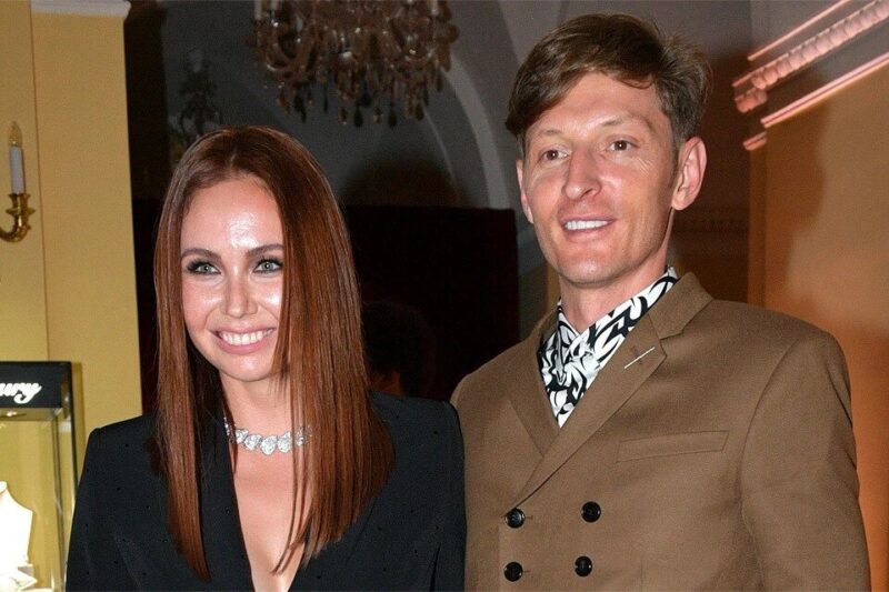 Павел Воля и Ляйсан Утяшева: счастливая семья вдали от посторонних глаз.