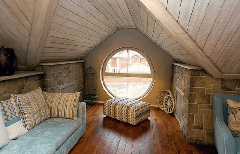 «Там люстра через все этажи!»: как выглядит шикарный особняк Преснякова и Подольской спустя 10 лет и почему они строят новый