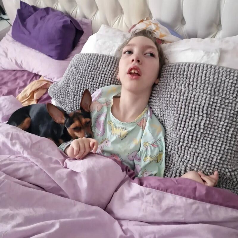 «Его дочка меня не понимает»: почему певец Данко бросил неизлечимо больную дочь и отказался от алиментов, а спустя 10 лет женился и стал отцом