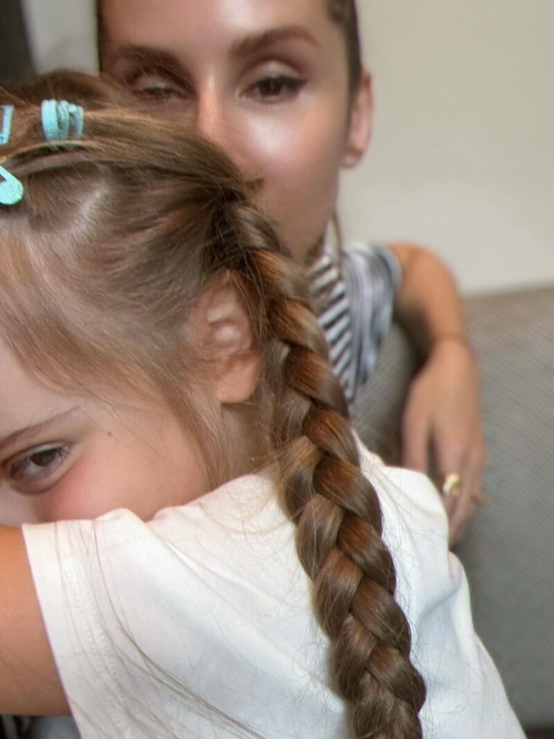 «Евро за чтение книг»: как Светлана Лобода воспитывает дочерей после ухода из шоу-бизнеса и почему прячет младшую