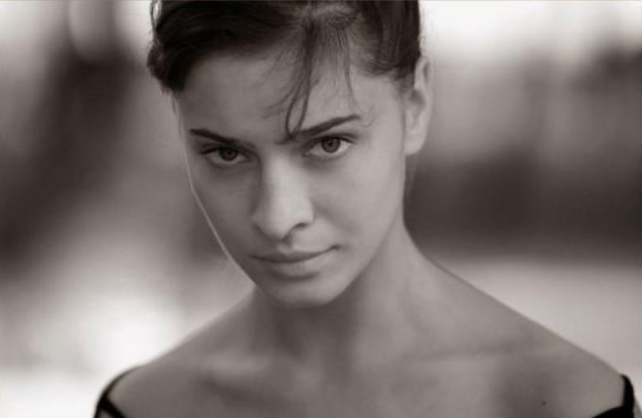 «Без пластики не обошлось»: как выглядят российские актрисы 40+ и что изменилось за 20 лет?