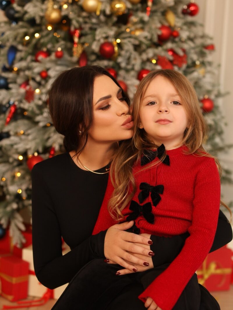 «Он снова предал семью»: почему 51-летний Константин Ивлев вновь остался один, и как его молодая жена смогла наладить отношения с детьми от первого брака?