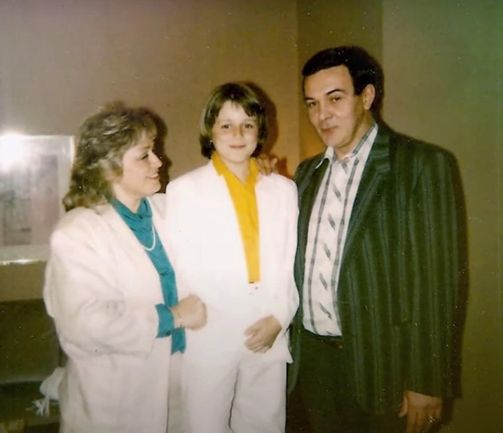 Мила Карева с Муслимом Магомаевым и их сыном Даниилом.