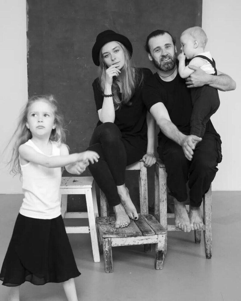 «Он не пришел на выписку»: как сложилась судьба внебрачной дочери Александра Михайлова, которую он не признавал 34 года