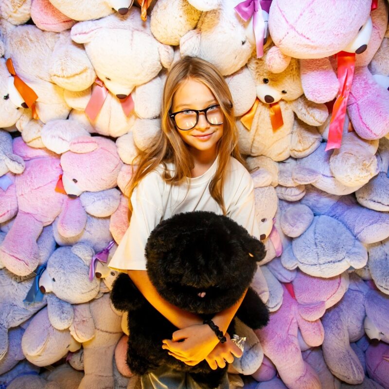 «Я не держу на него зла»: как живёт 11-летняя дочь Задойнова, которую Элина Камирен грозилась лишить отца