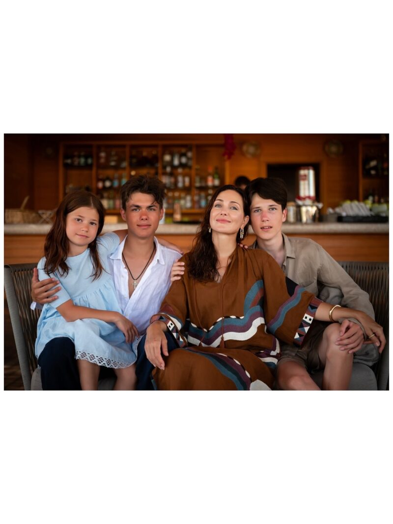 «Он ушёл в актёрство, но по характеру военный»: как выросли сыновья 47-летней Екатерины Климовой и Игоря Петренко