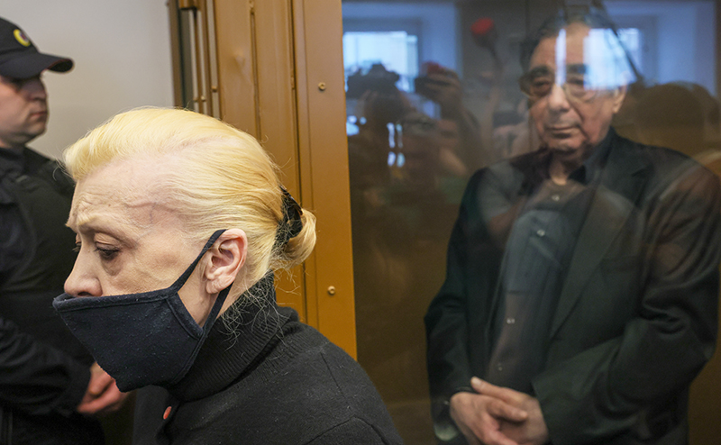 Наталья Дрожжина и Михаил Цивинов в суде