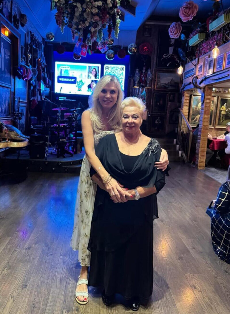 «Он выглядел намного лучше»: почему последняя поездка Валентина Юдашкина в Израиль стала прощальной для 59-летнего кутюрье