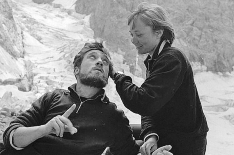 Владимир Высоцкий и Лариса Лужина на съёмках «Вертикали» в 1967 году