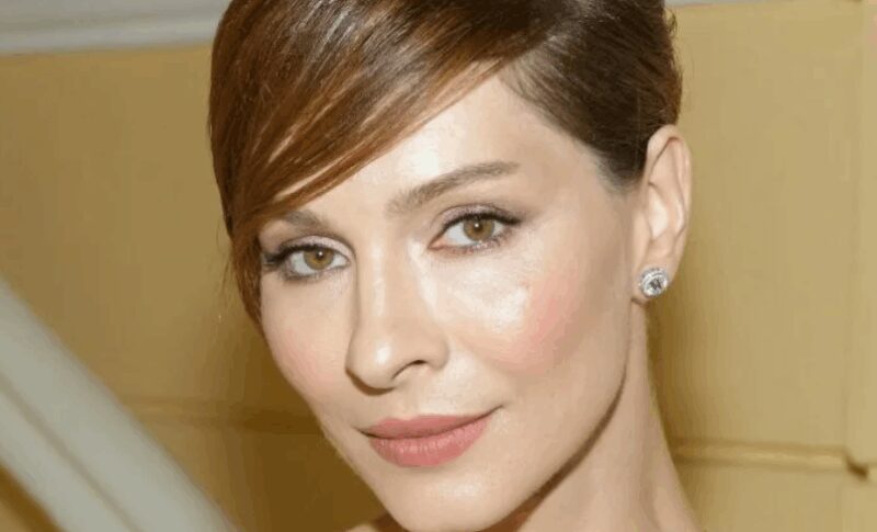 «Без пластики не обошлось»: как выглядят российские актрисы 40+ и что изменилось за 20 лет?