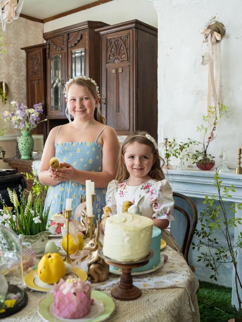 «Он снова предал семью»: почему 51-летний Константин Ивлев вновь остался один, и как его молодая жена смогла наладить отношения с детьми от первого брака?