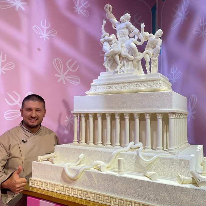 Ренат Агзамов лично контролирует каждый этап производства, заботясь о качестве.