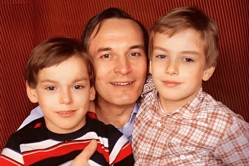 «Он не для галочки»: почему 52-летний сын Василия Ланового женился в 45 и стал главной опорой Ирины Купченко