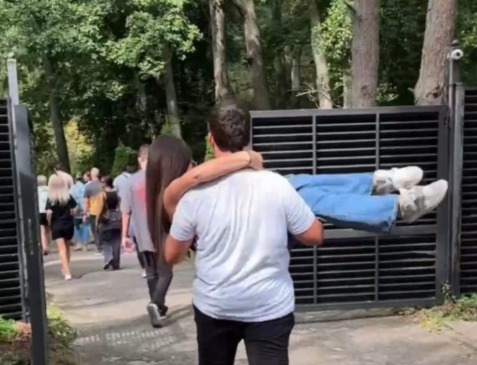 Злата Ковальчук делится забавным видео с братом Добрыней