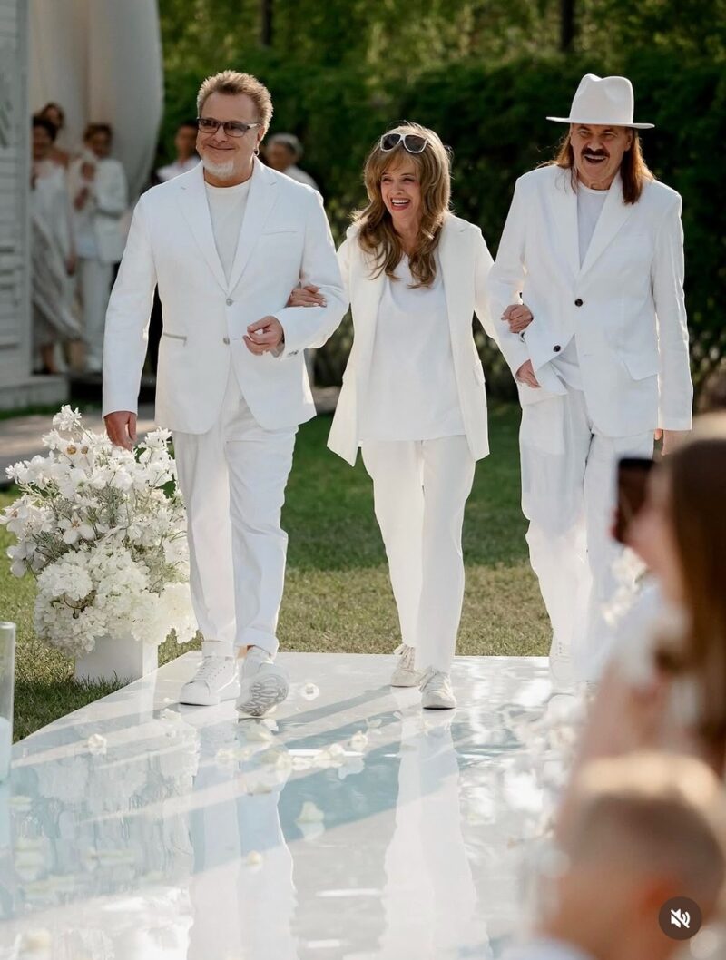 «Не хочу тратить часы»: как Елена Преснякова выглядит на 80 лет, но скрывает главный секрет своей причёски